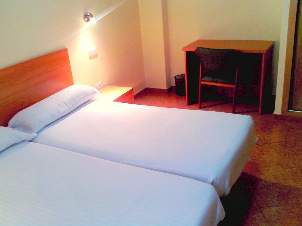 Hotel Rc Ramon Y Cajal Cuenca  Room photo